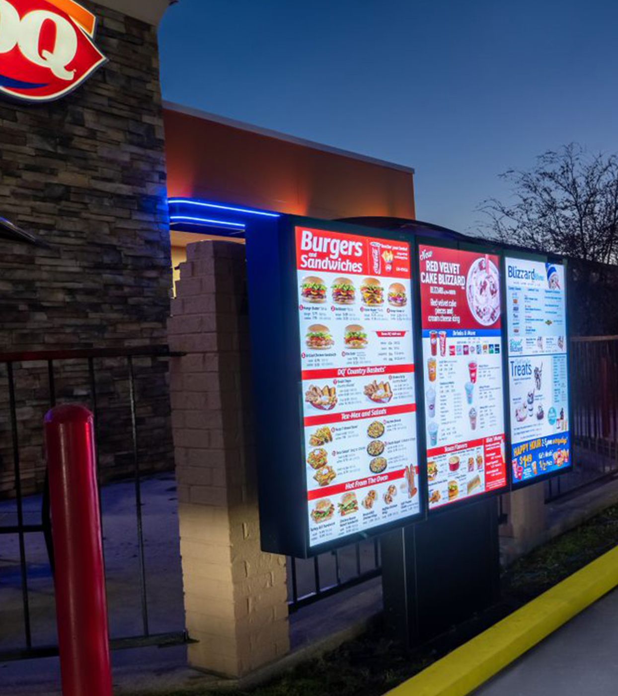 Outdoor WAND digital drive-thru menu boards